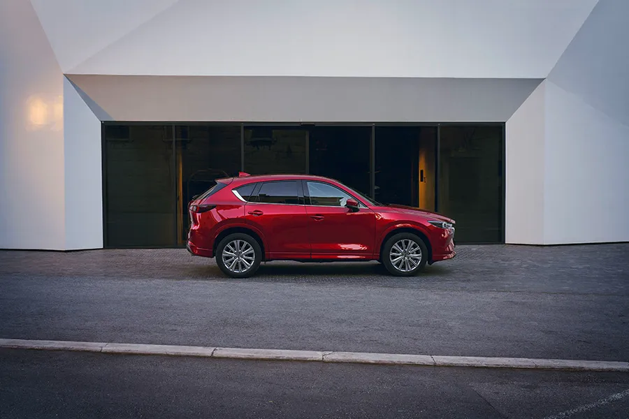 Mazda-cx-5_2024_sideshot-3_lowres